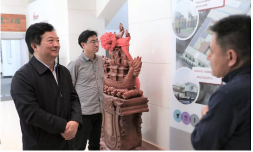 青島市北區(qū)區(qū)委書(shū)記鄭德雁一行到山東影視傳媒集團(tuán)調(diào)研